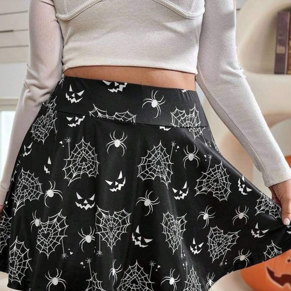 SHEIN Black Halloween Spider Web Jack O Lantern Skater Skort | Large